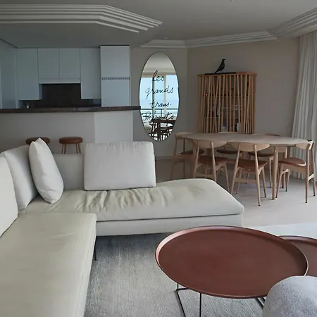 With Beautiful Sea View Apartment *